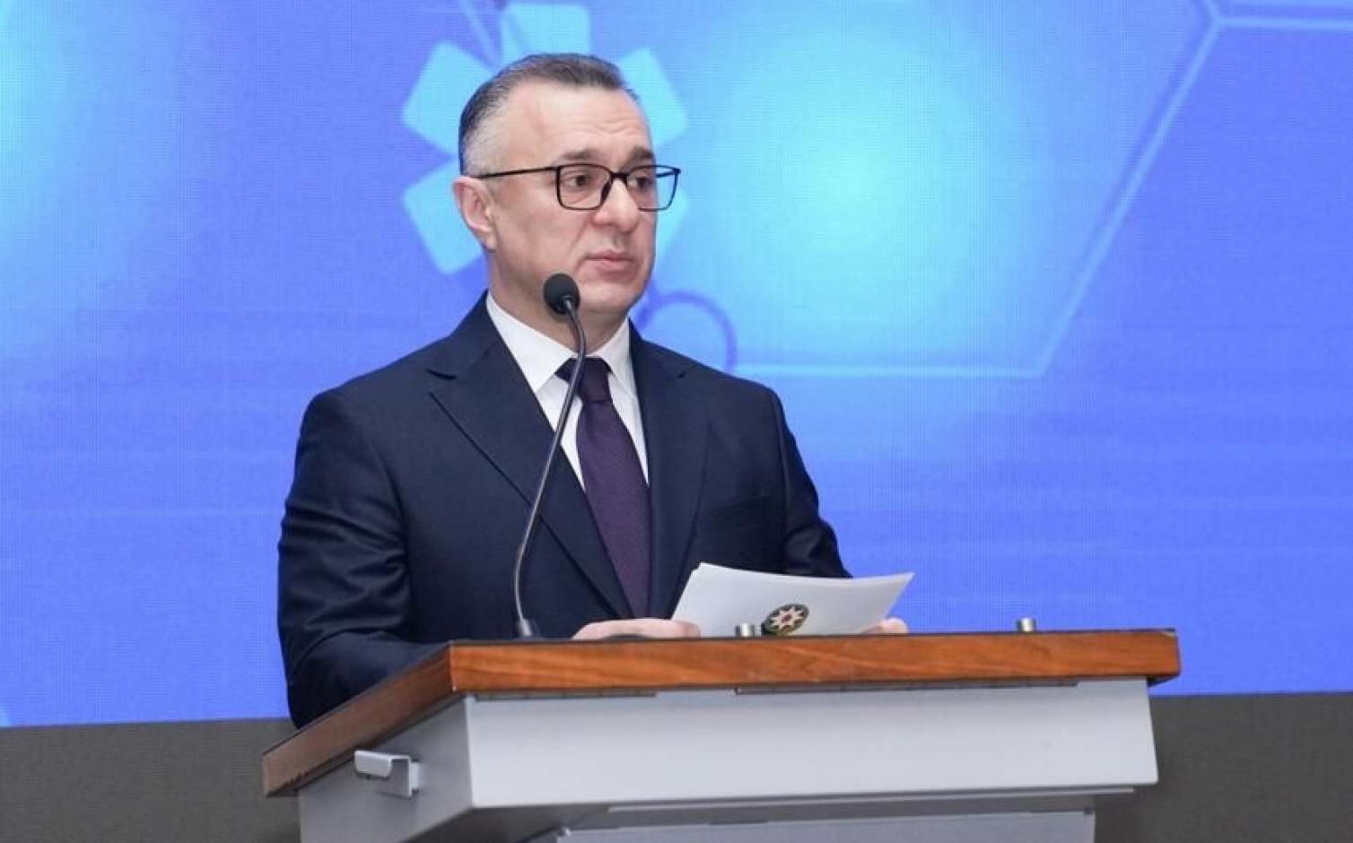 Nazir “Səhiyyə əlaçısı” medalını vermədi - Qalmaqal 