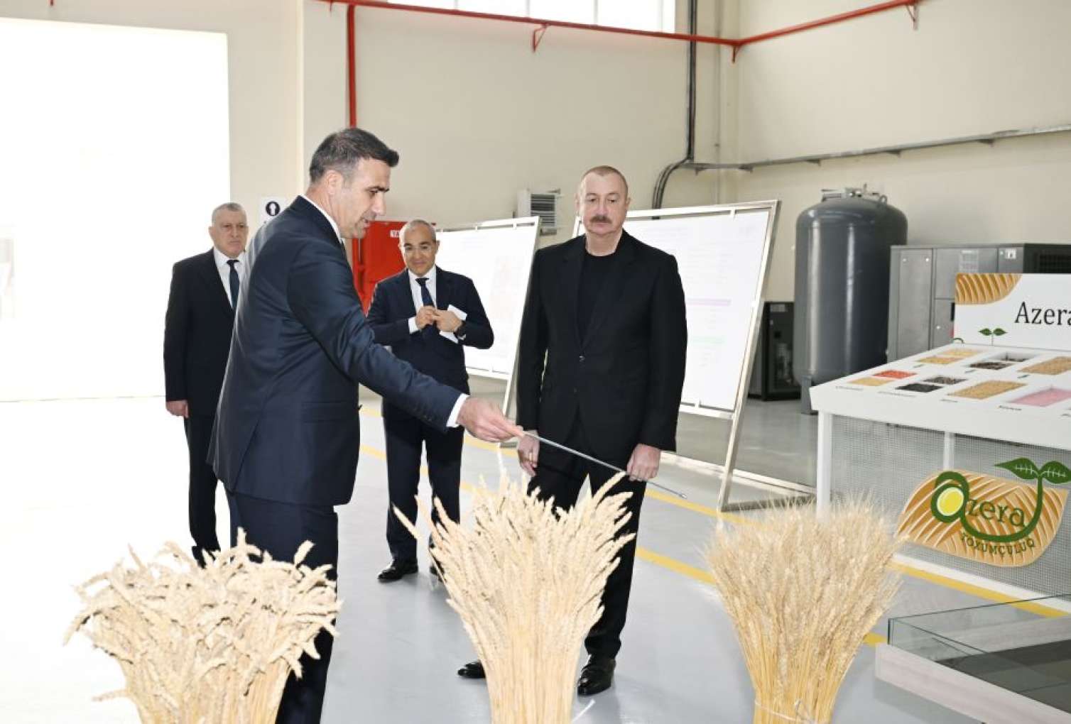 İlham Əliyev Sabirabadda... - FOTO - YENİLƏNİB İlham Əliyev Sabirabadda... - FOTO - YENİLƏNİB
