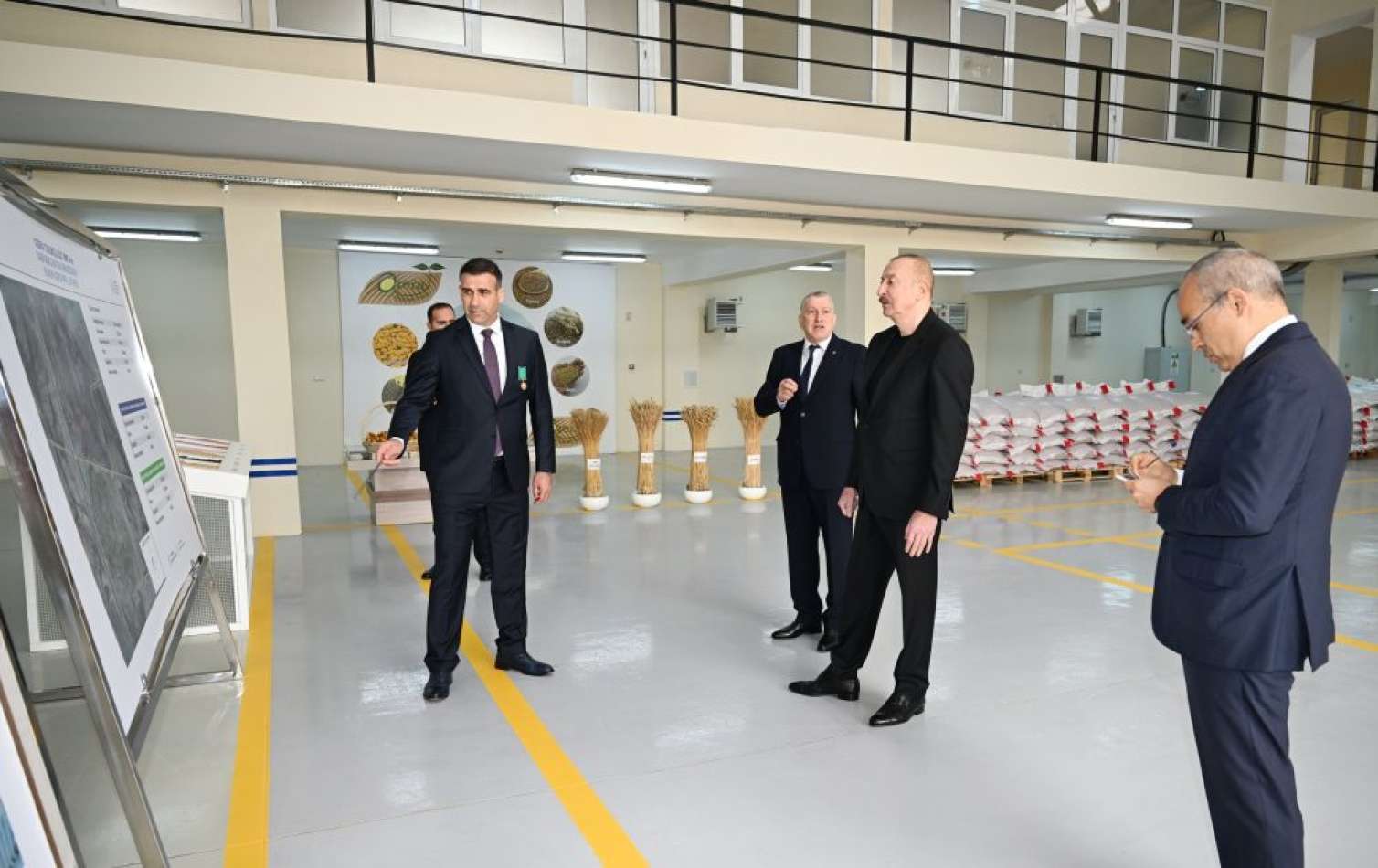 İlham Əliyev Sabirabadda... - FOTO - YENİLƏNİB İlham Əliyev Sabirabadda... - FOTO - YENİLƏNİB