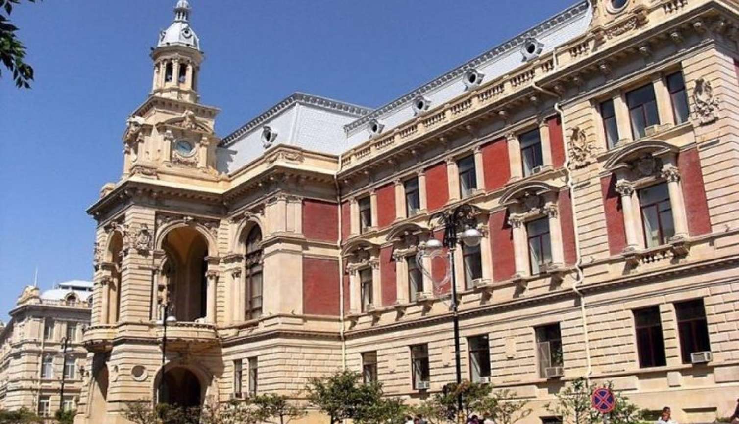 “Sovetski”dəki tarixi bina sökülür? - RƏSMİ AÇIQLAMA 