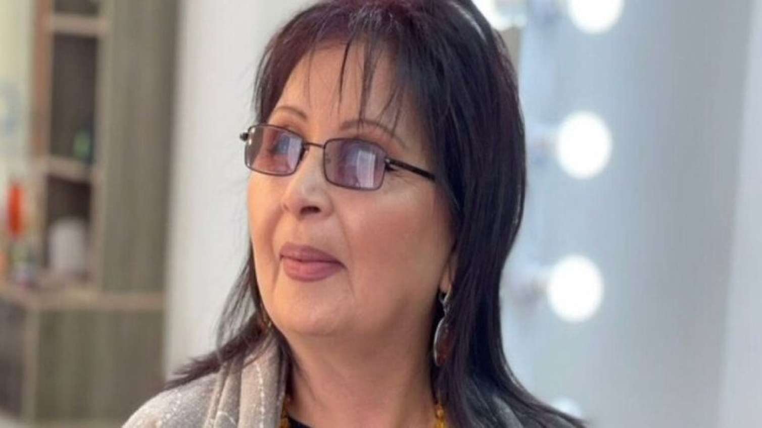 Şahnaz Haşımova müalicə aldığı xəstəxanada mahnı oxudu - VİDEO 