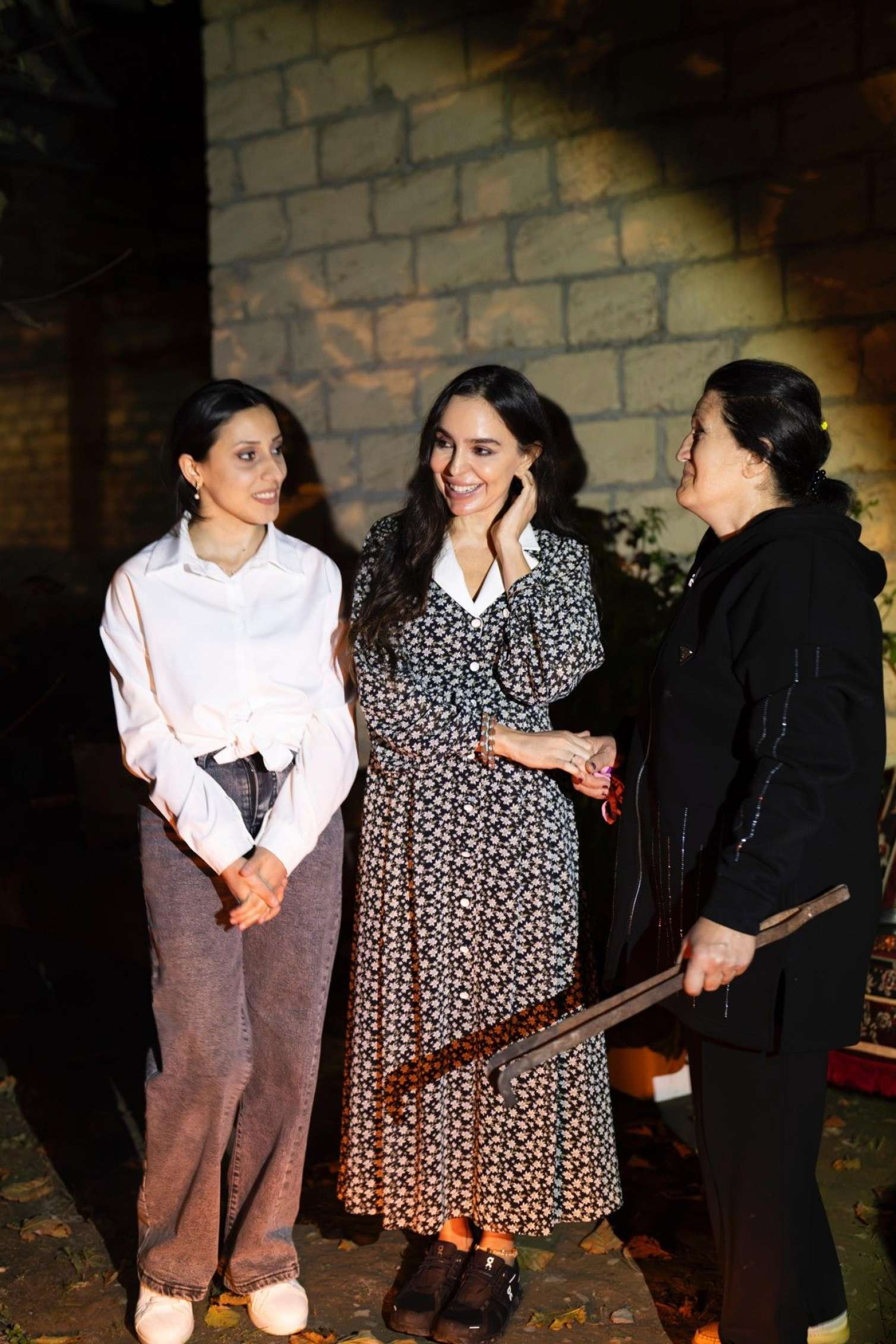 Leyla Əliyeva “Gənc arıçı” ilə görüşdü - FOTO 