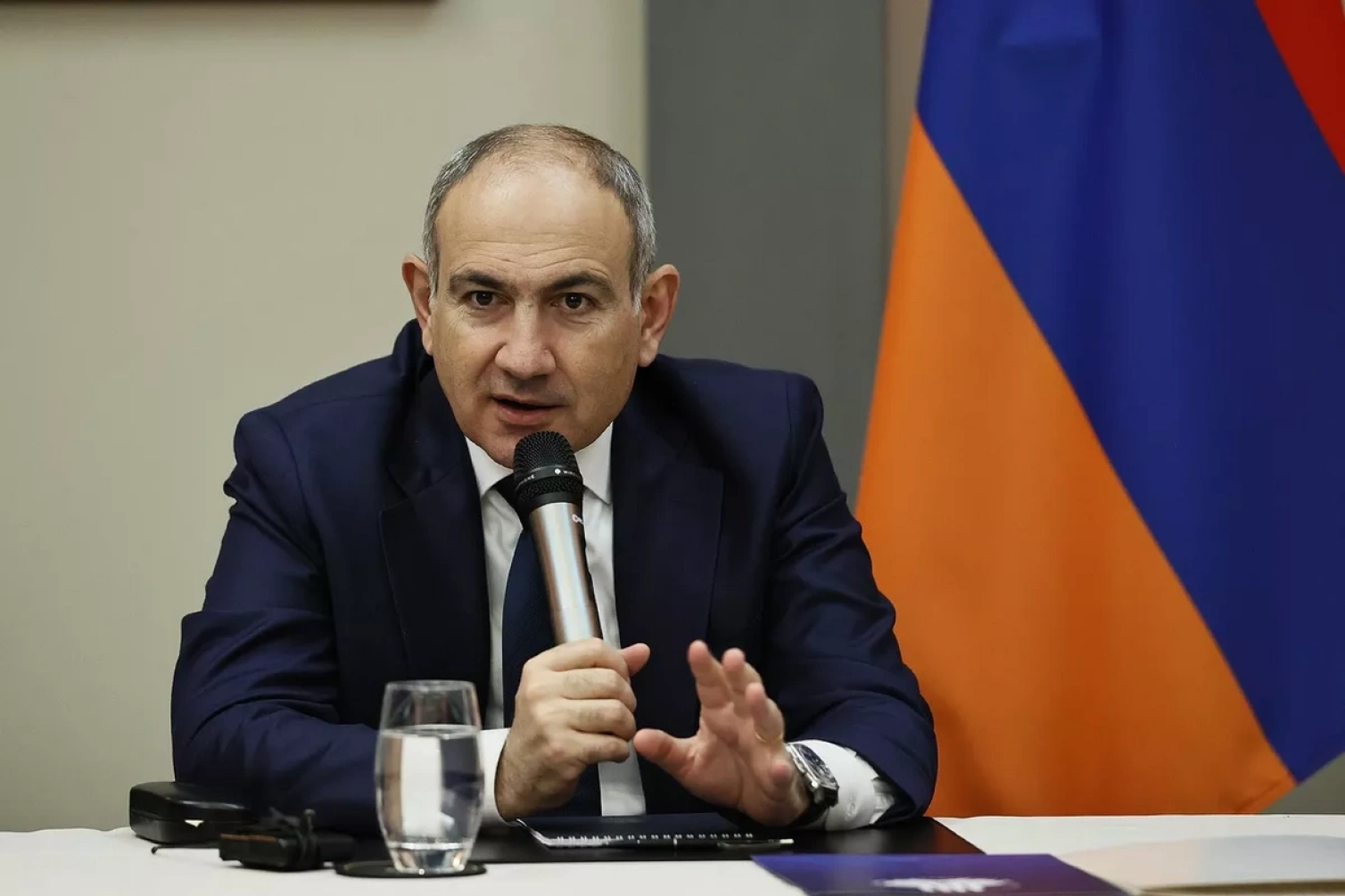 Paşinyan erməniləri azərbaycanlılarla sülhə çağırdı 