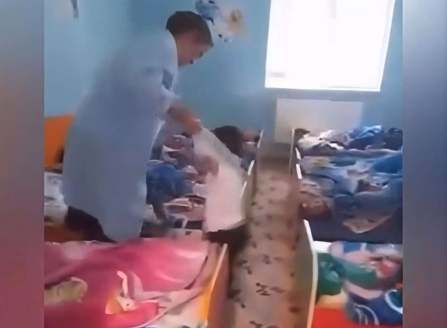 Bağçada azyaşlıya şiddət göstərildi - VİDEO 