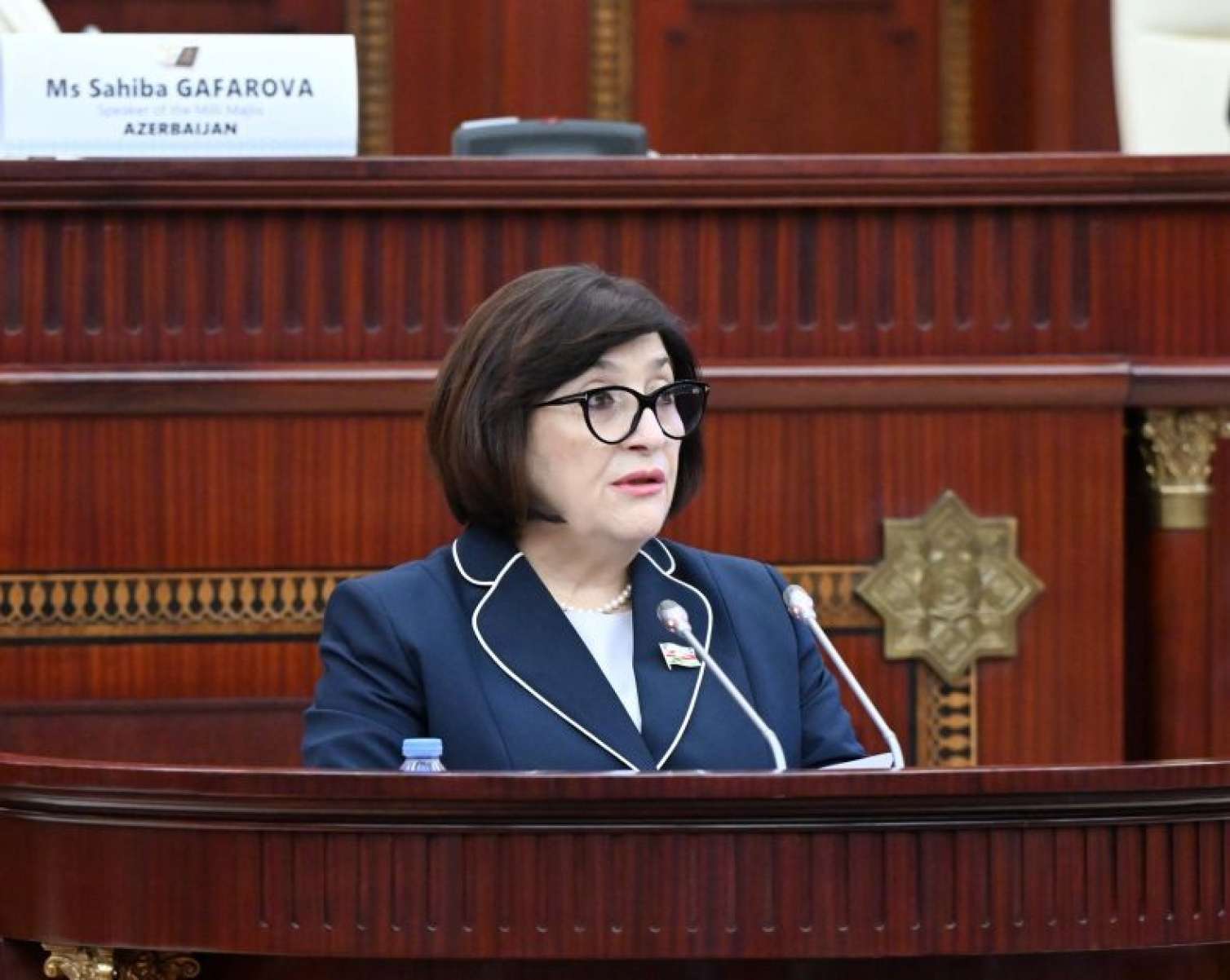 Aktotı Raimkulova Milli Məclisdə çıxış etdi  Aktotı Raimkulova Milli Məclisdə çıxış etdi