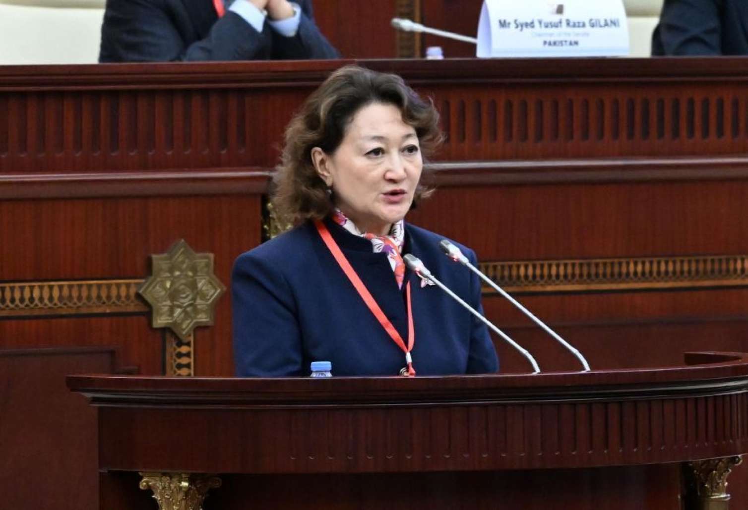 Aktotı Raimkulova Milli Məclisdə çıxış etdi 