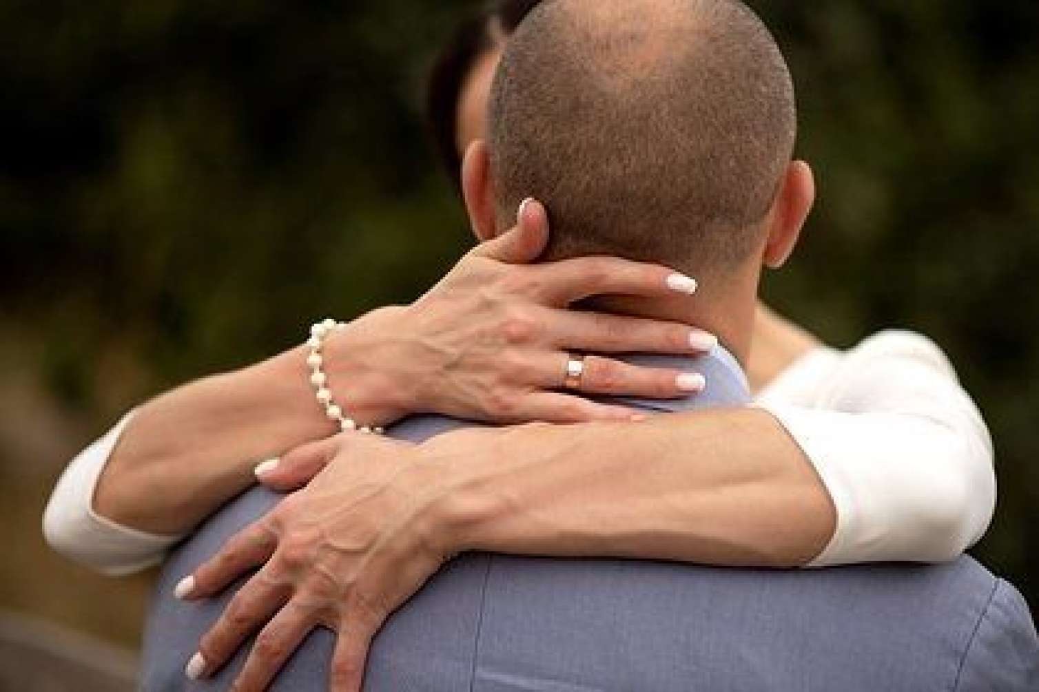 Həbsdəki sevgilisinə öpüşü ilə narkotik ötürdü – ŞOK TƏFƏRRÜAT  Həbsdəki sevgilisinə öpüşü ilə narkotik ötürdü – ŞOK TƏFƏRRÜAT