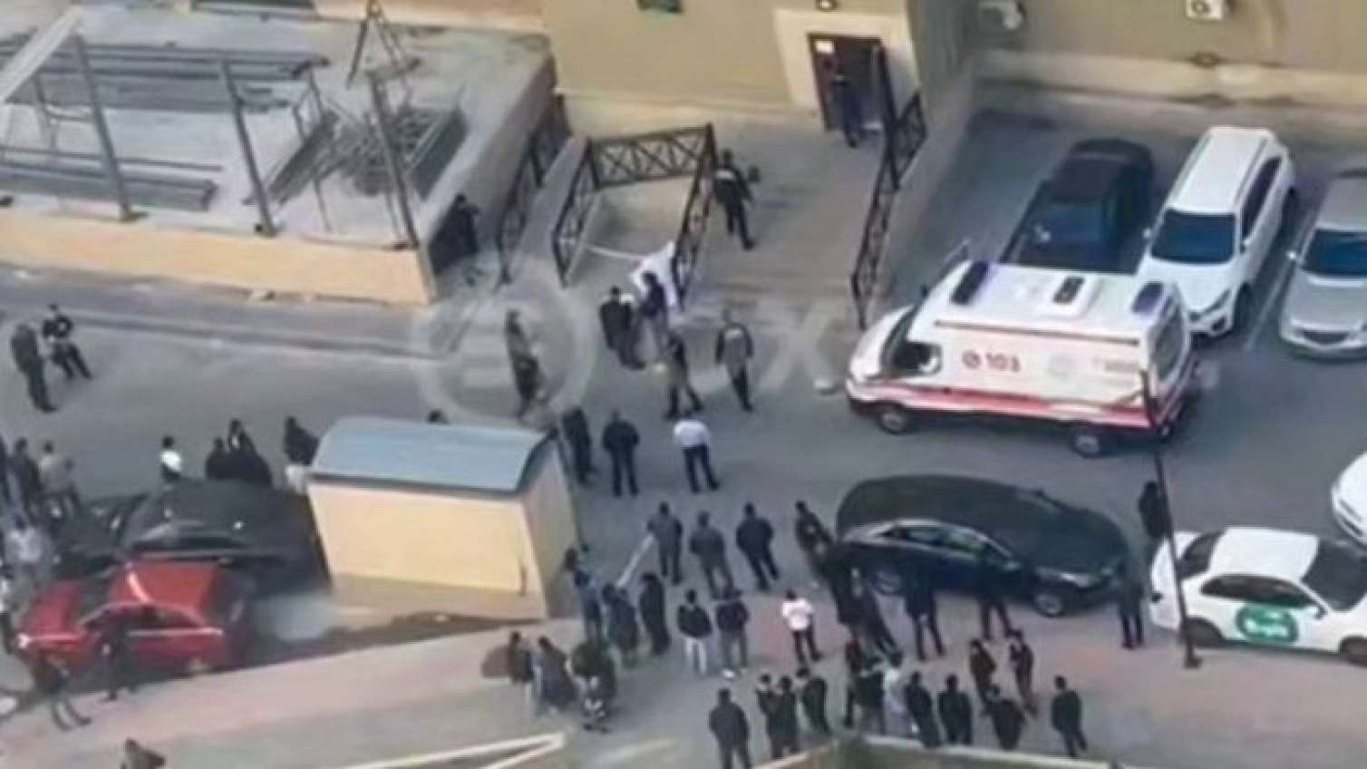 Xırdalanda yeniyetmə binadan yıxılaraq həyatını itirdi  