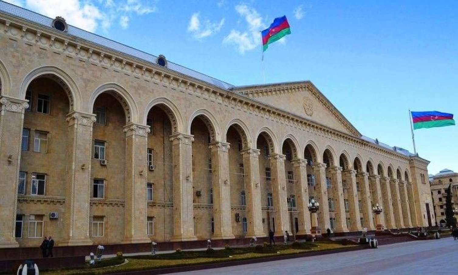 Gəncə icra Hakimiyyətində YOXLAMA APARILIR 