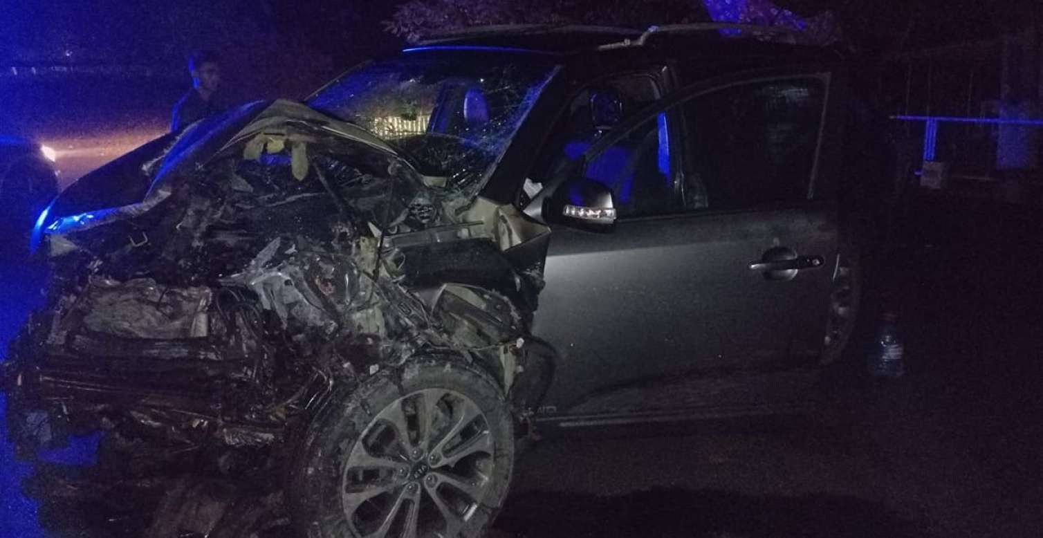 Avtomobil qum topasına çırpıldı, sürücü öldü  