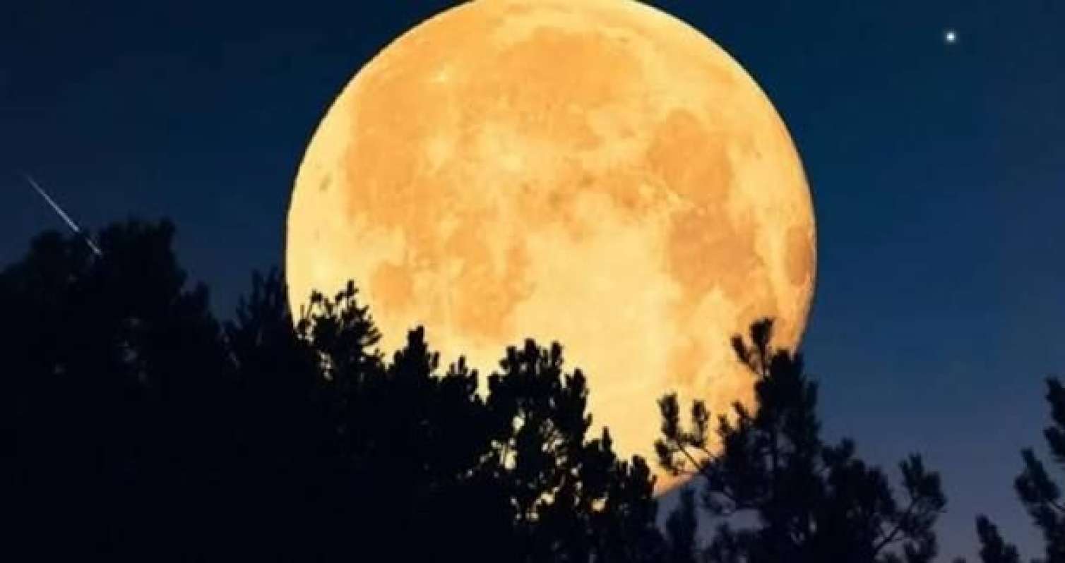 Bu gün Super Ay hadisəsi müşahidə olunur 