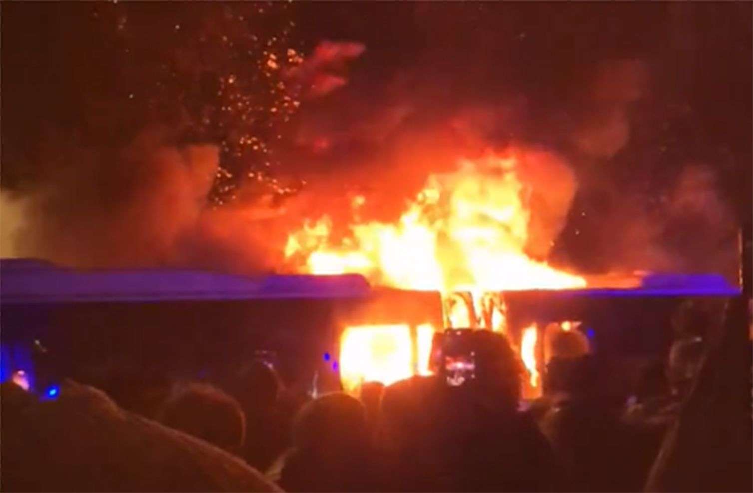 “Barselona” fanatlarının avtobusu yandı – Bir nəfər saxlanıldı 