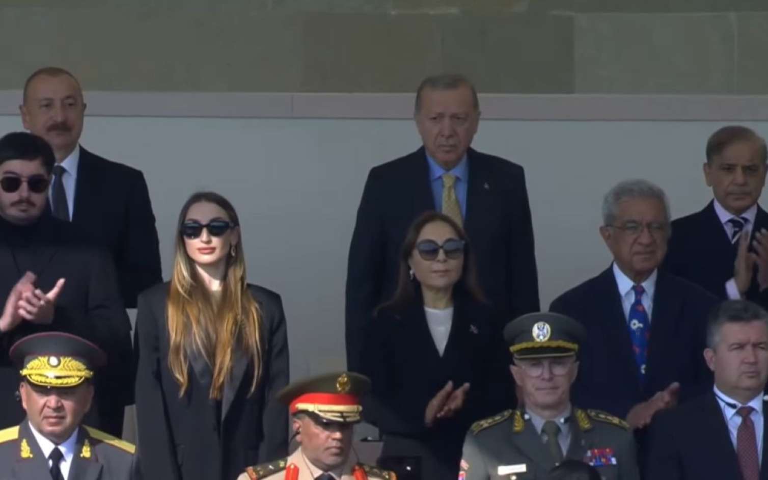 Liderlər paradda - FOTO 