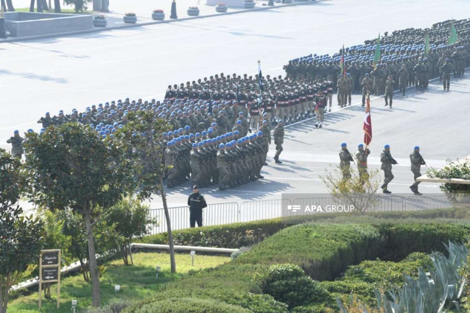 Türkiyə və Pakistan hərbçiləri hərbi paradda… – FOTOLAR 