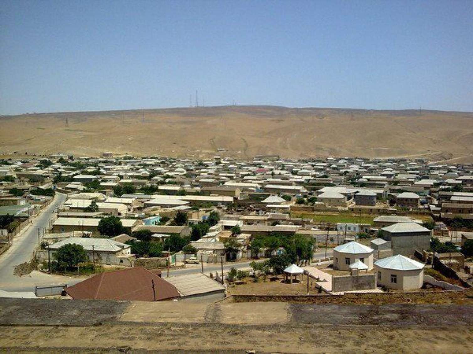 Bakıətrafı qəsəbələrdə mənzillərin qiyməti kəskin azaldı – VİDEO 