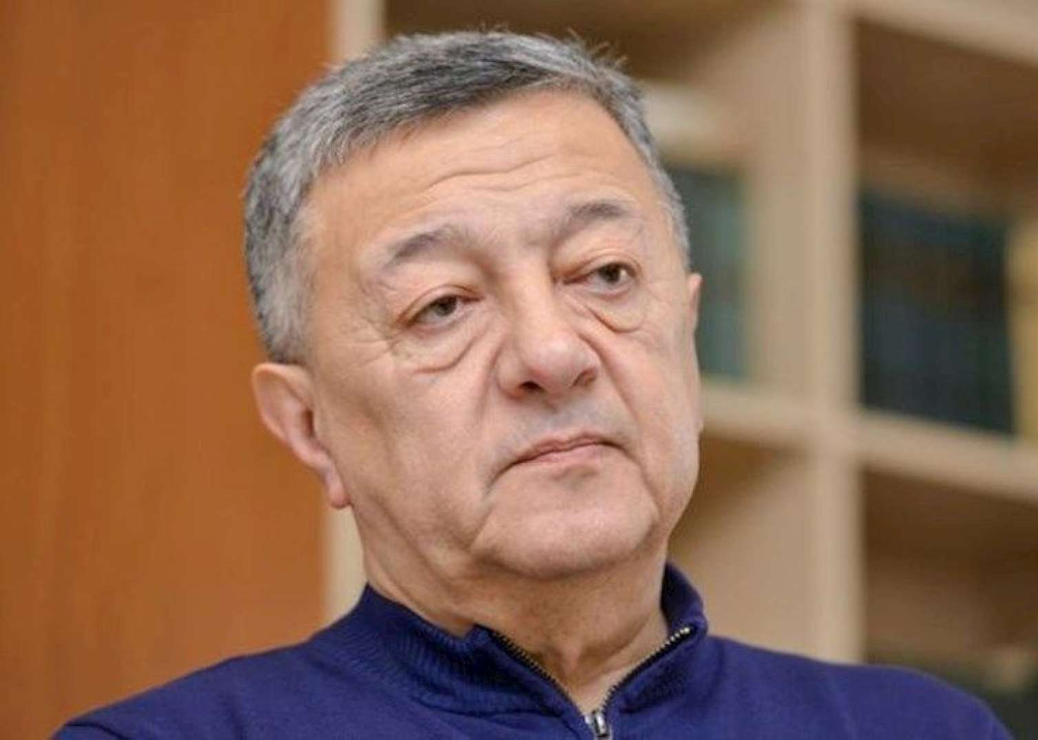 “Özündən muğayat olmayıb” – Elçin Şıxlı müavininin ölümündən yazdı 