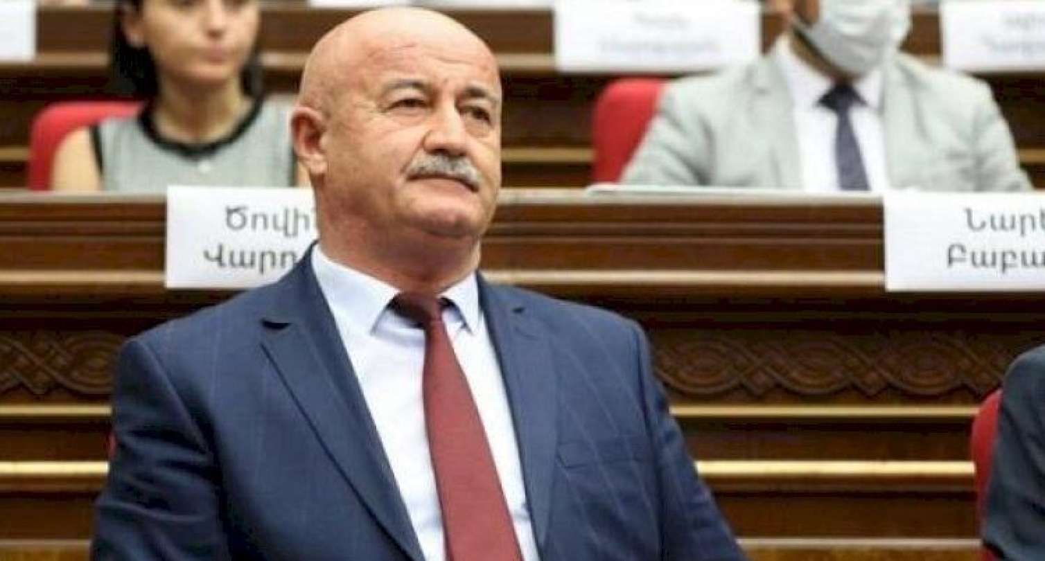 Erməni deputatdan təklif: Kərki qalmırsa, Başkənddən imtina edək 