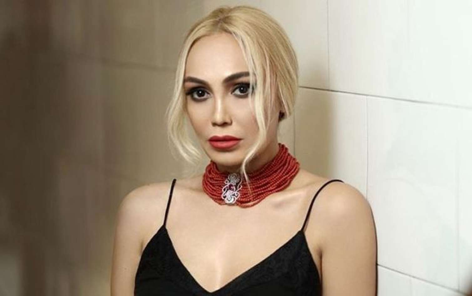 “Təmir etdir, əməkdar artist ol” – Nura Suridən nazirliyə yeni ittihamlar 