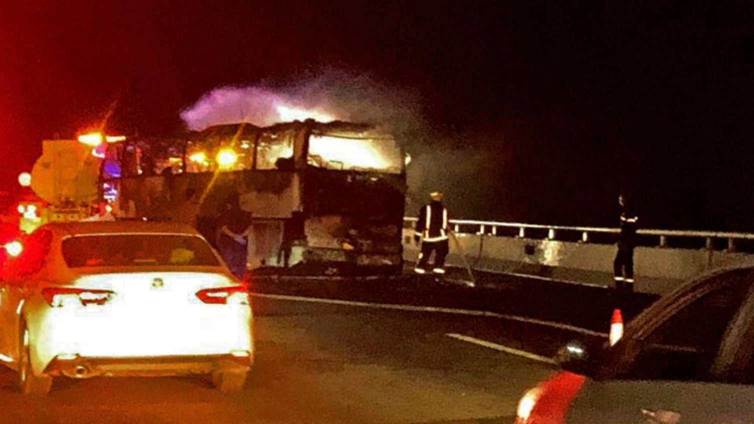 Zəvvarların avtobusu qəzaya uğradı - 42 ölü 