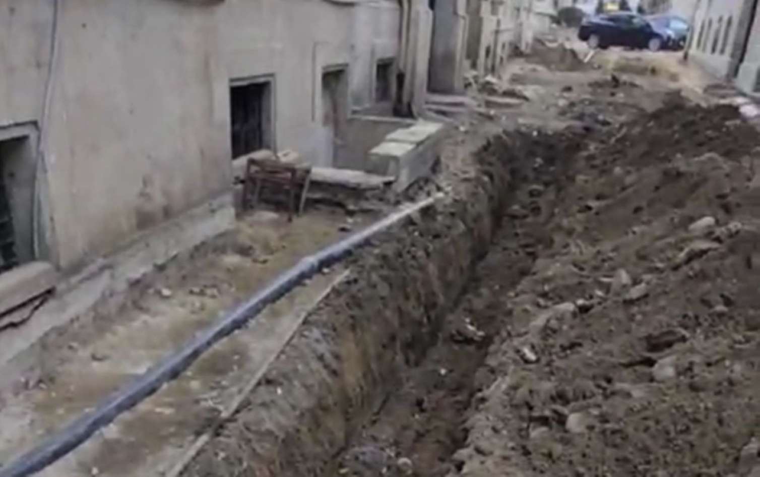 “İki həftəyə yaxındır yolumuzu qazıb gediblər” - VİDEO 