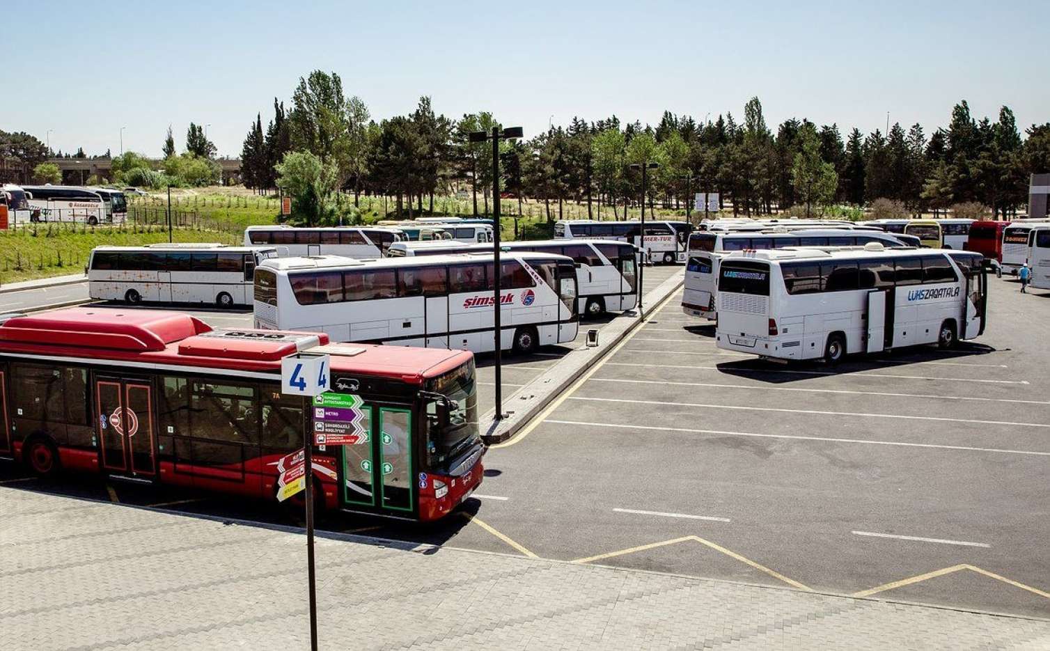 15 dəqiqəlik yolu 4 dəqiqəyə gedirlər – AYNA zolaq narazılığı ilə razılaşmadı 