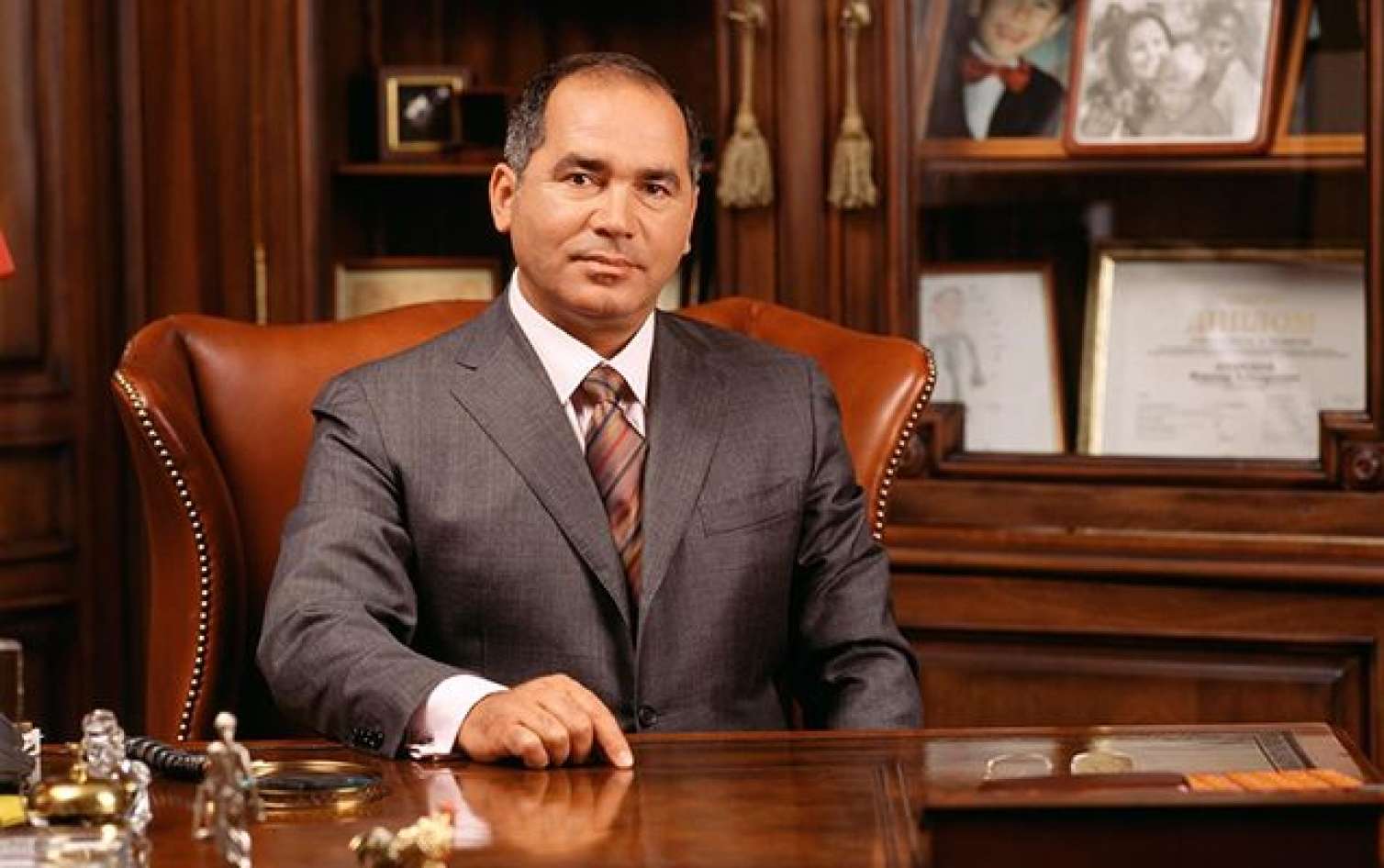 Fərhad Əhmədovun “AzNar”-ı bağlandı – Milyarderin biznesi çökür? 