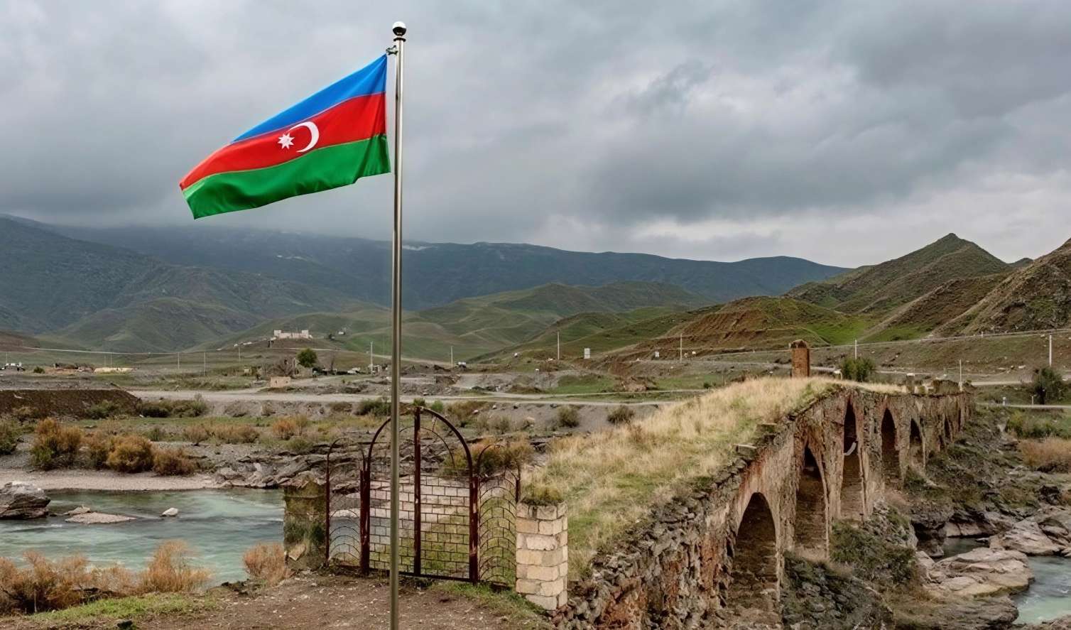 Quru sərhədlər əbədiyyətə qədər bağlı qala bilməz - Açıqlama  