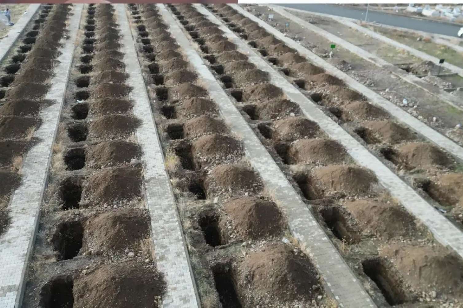 Təcili 500 məzar qazıldı: Türkiyədə diqqətçəkən hazırlıq - FOTO 