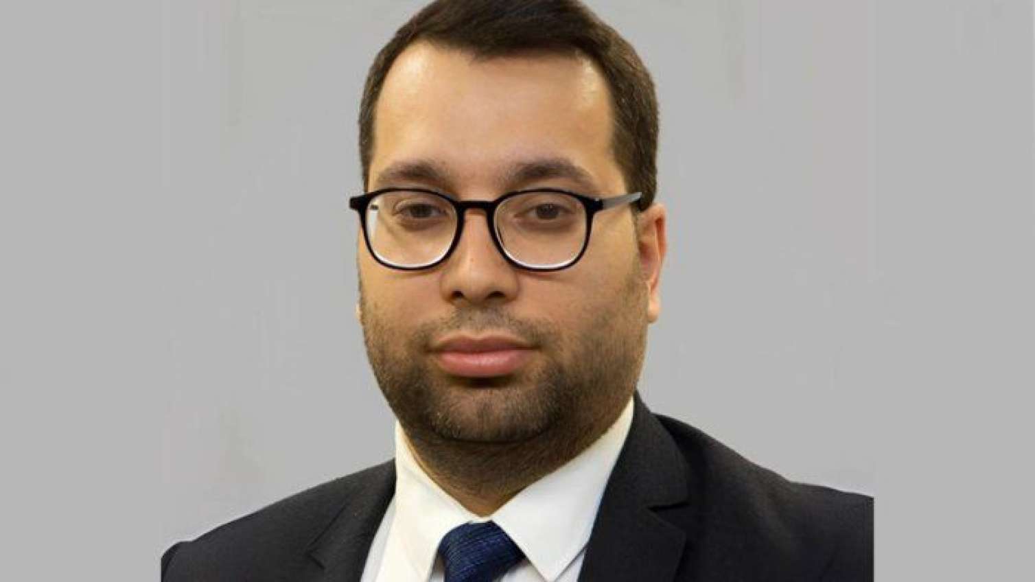 Nazir müşavirini departament müdiri təyin etdi 