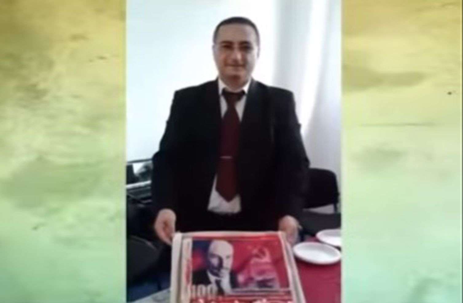 SSRİ bayrağı qaldıran İbrahim Əsədli kimdir? – FOTOLAR  