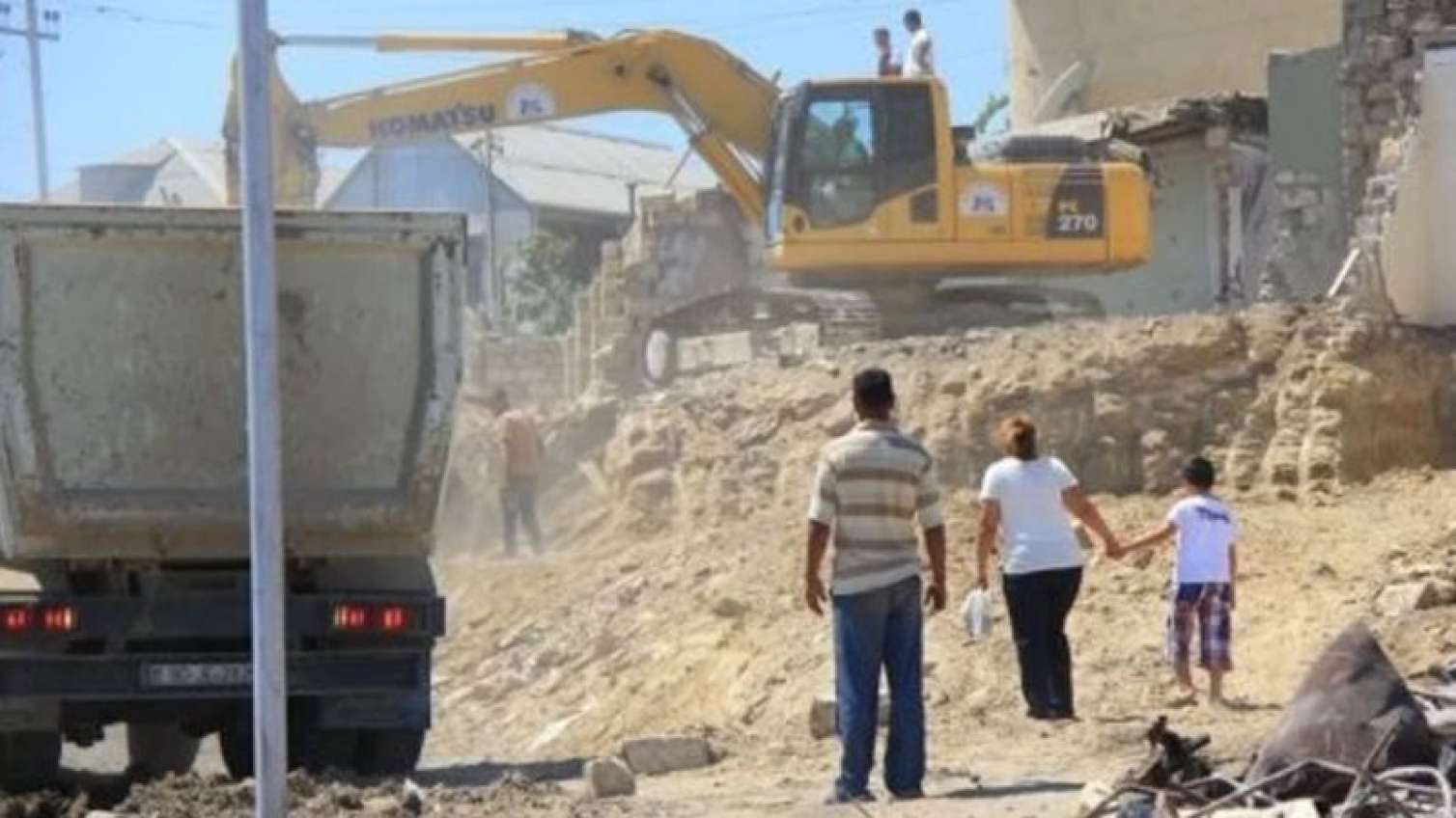 Bakının bu ərazisində evlər plana düşdü  