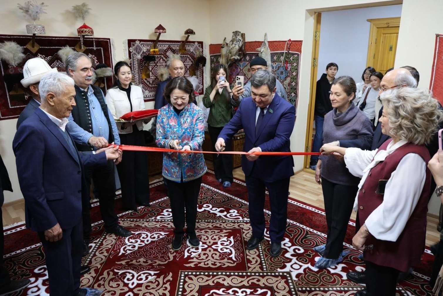 Astanada Türk Dünyasının İncəsənət Muzeyi açıldı  - FOTO