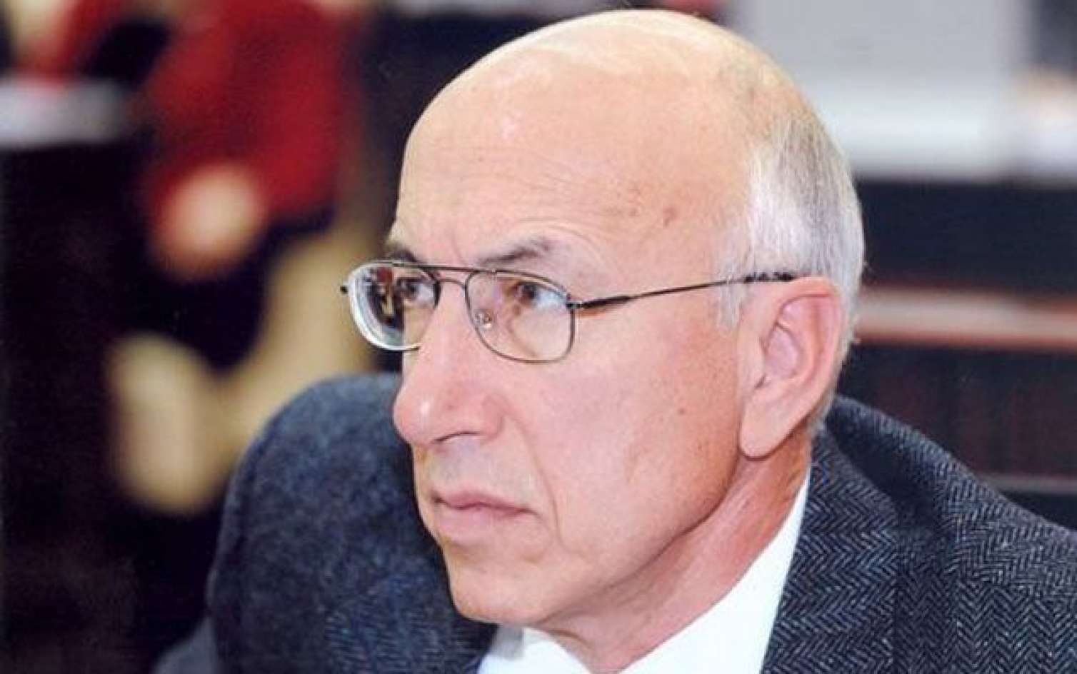 Arif Rəhimzadə SSRİ bayrağı qaldıranları dəstəklədi -   "Demokratiyadır də..."