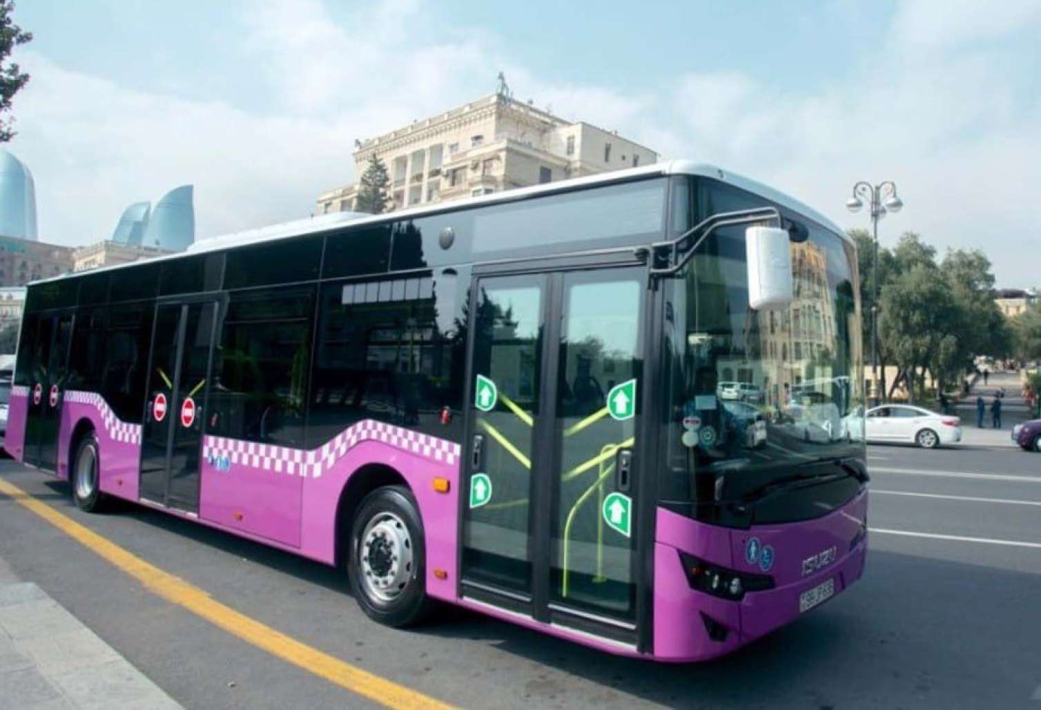 Bakıda bəzi avtobuslar hərəkət sxemini niyə pozur? 