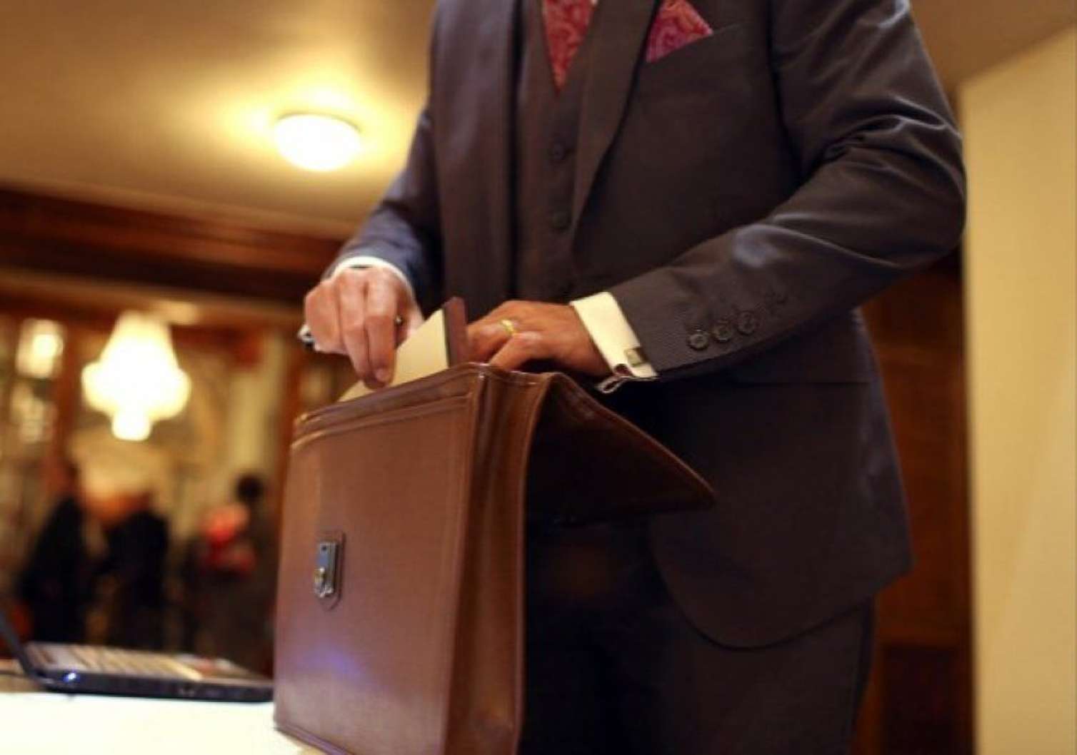 Direktor işdən çıxarıldı 