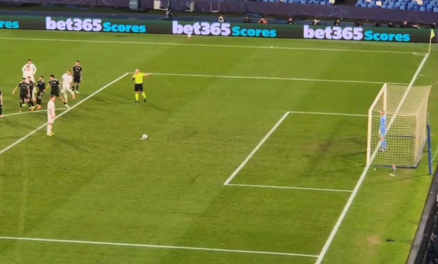 “Napoli” ilə oyunda “Qarabağ” futbolçuları arasında mübahisə düşdü – VİDEO 