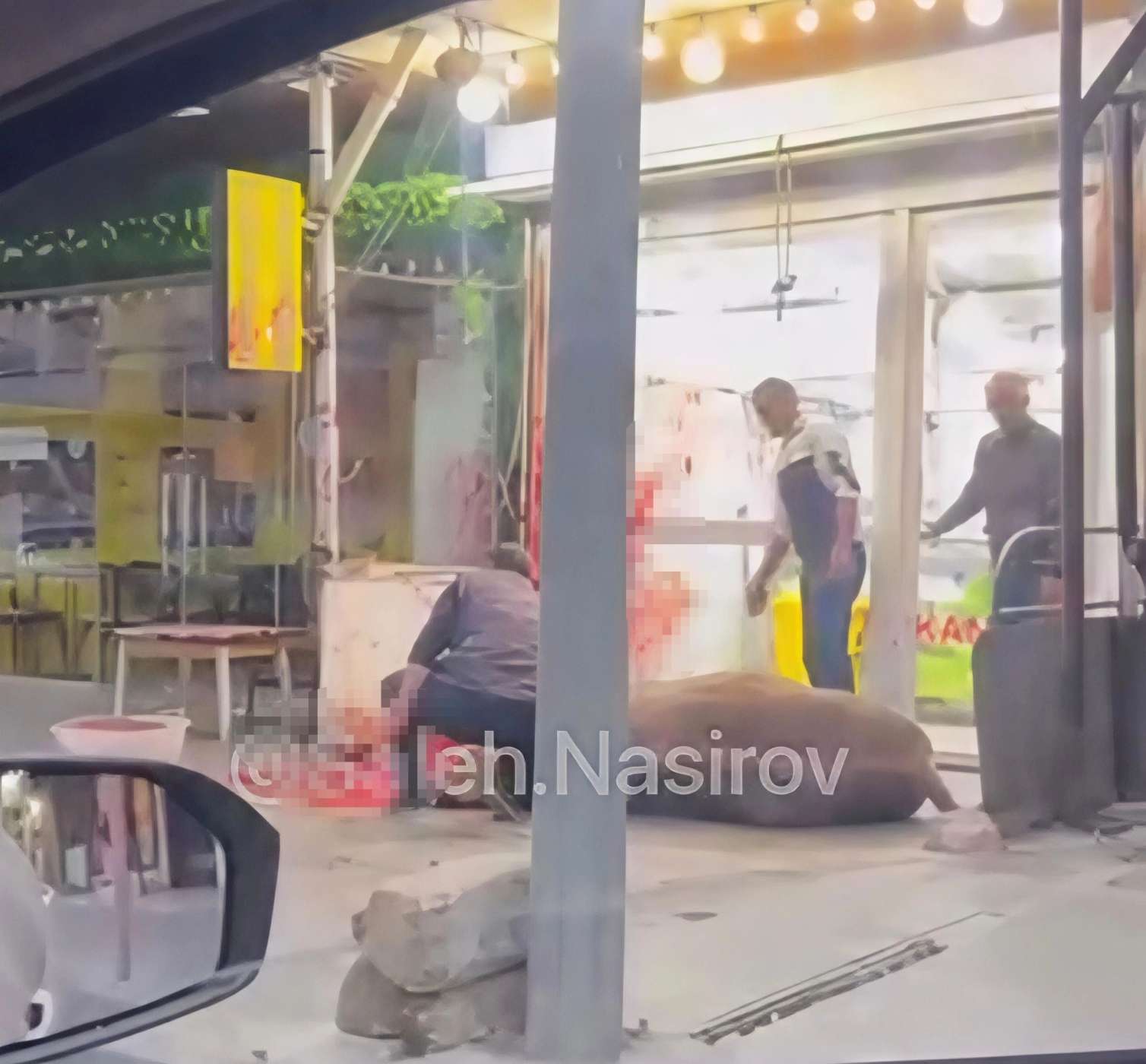 Uşaqlar niyə bu vəhşiliyin şahidi olmalıdır? - VİDEO 