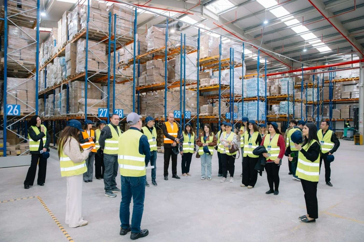 Azərbaycanın nəhəng dərman deposuna səfər – FOTOLAR 