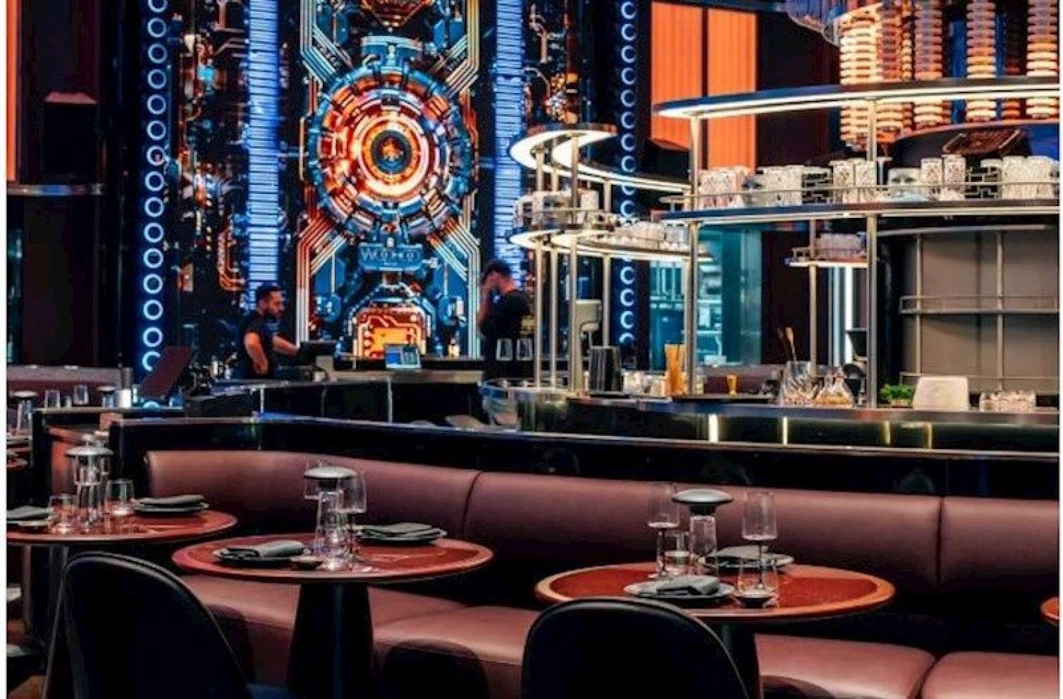 Süni intellektlə idarə olunan İLK RESTORAN AÇILDI 