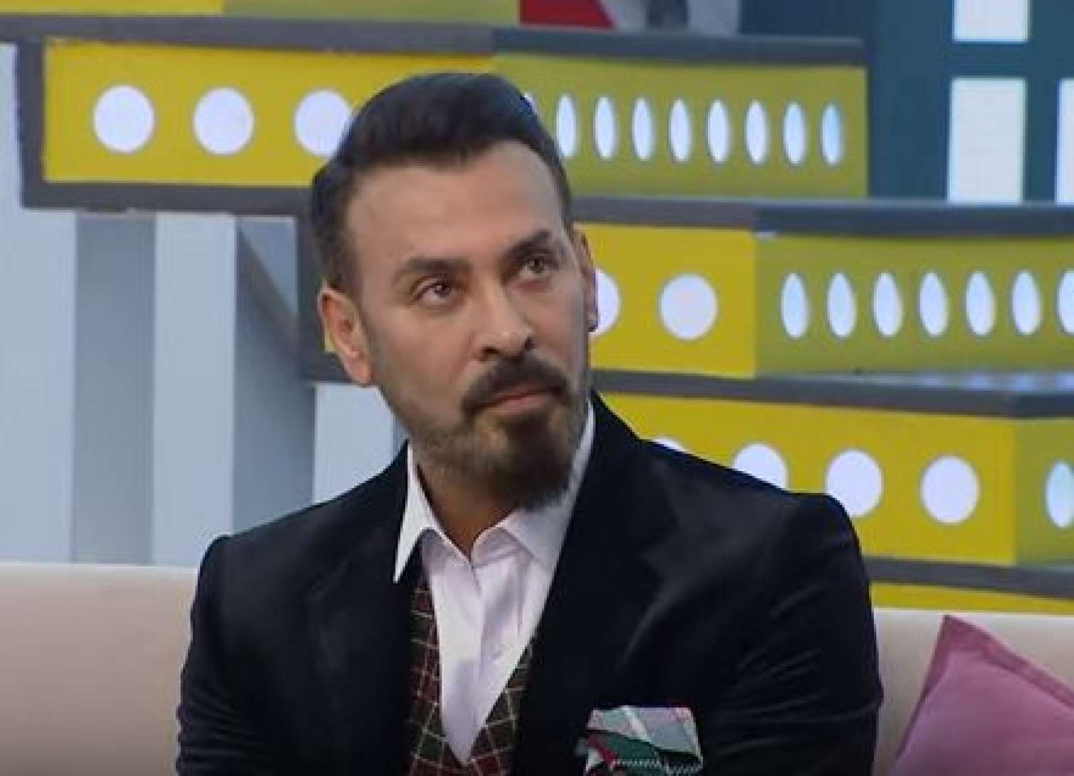 Azərbaycanda məşhur müğənninin restoran biznesi çökdü 