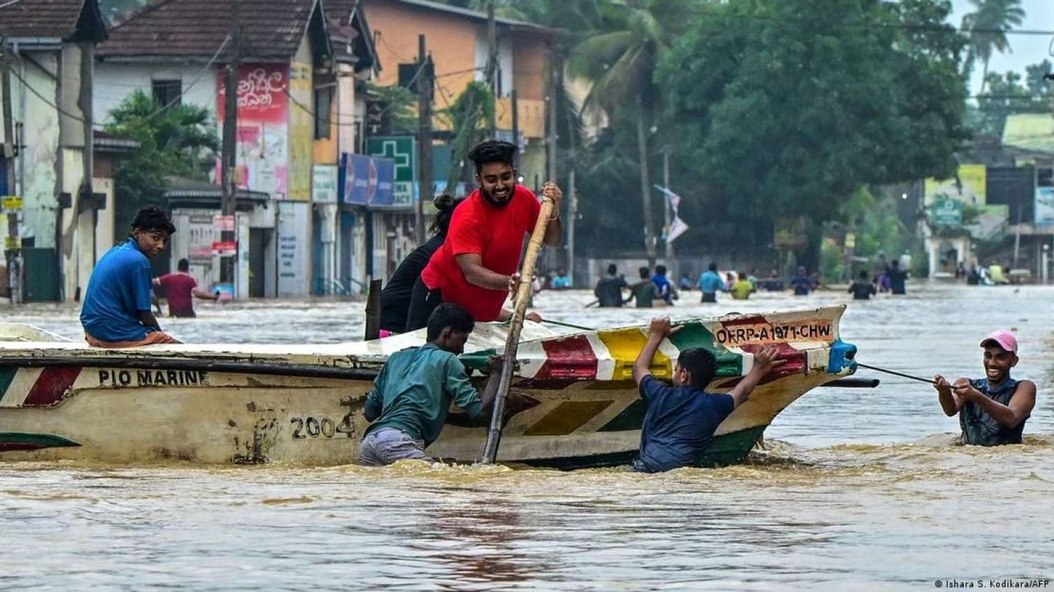 Asiyada fəlakət – Ölü sayı 1000-i keçdi 