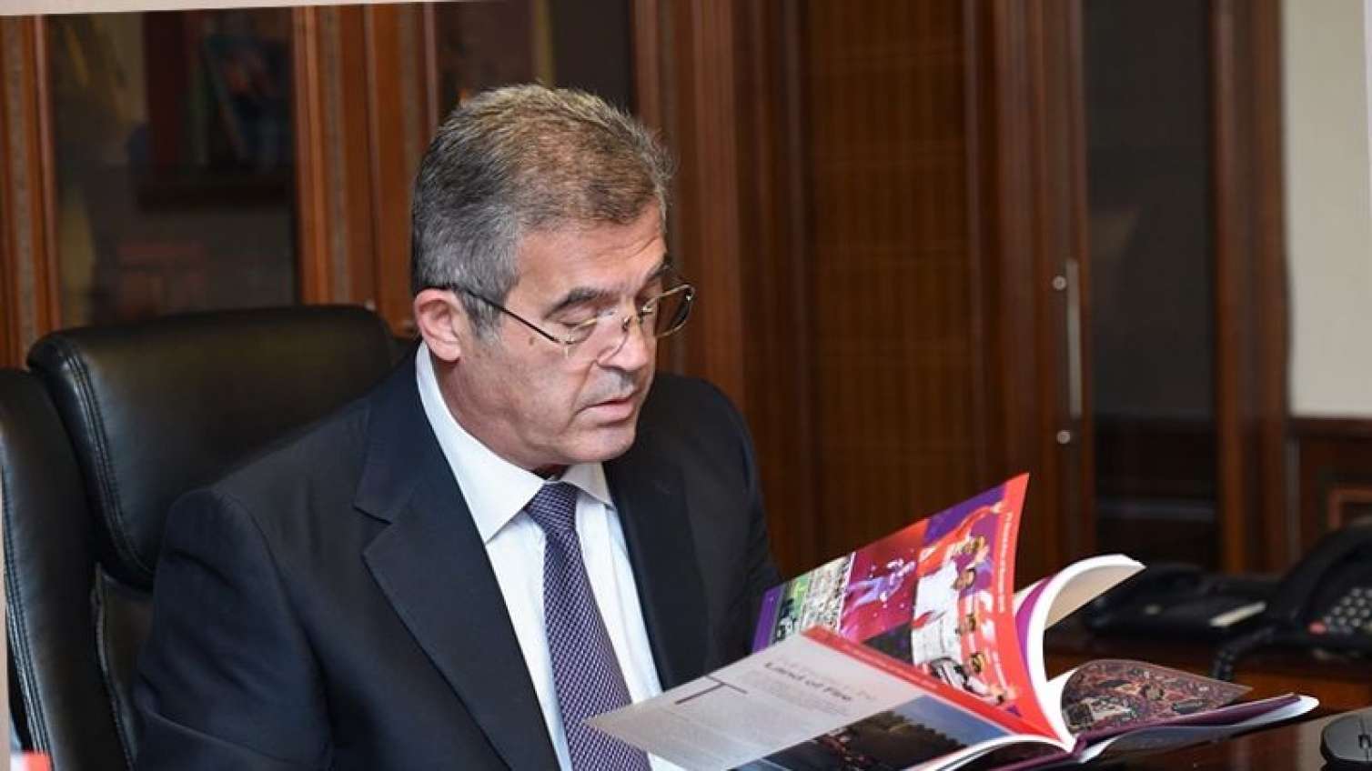 İcra başçısı psixoloqu işdən çıxardı 