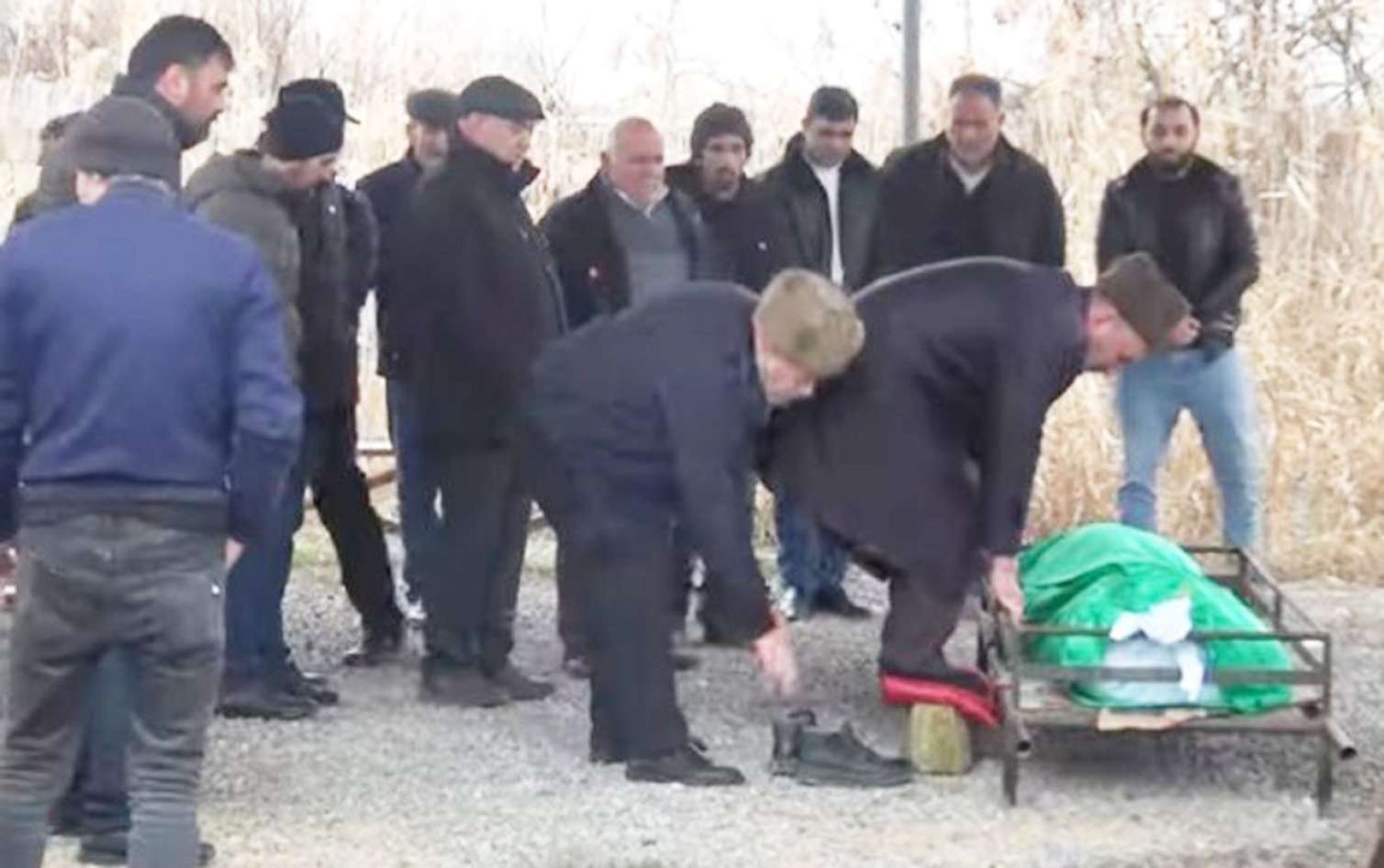 “Oğlum hələ uşaq idi, meyiti yox etməli idik...” - Tanınmış həkimin qızı 