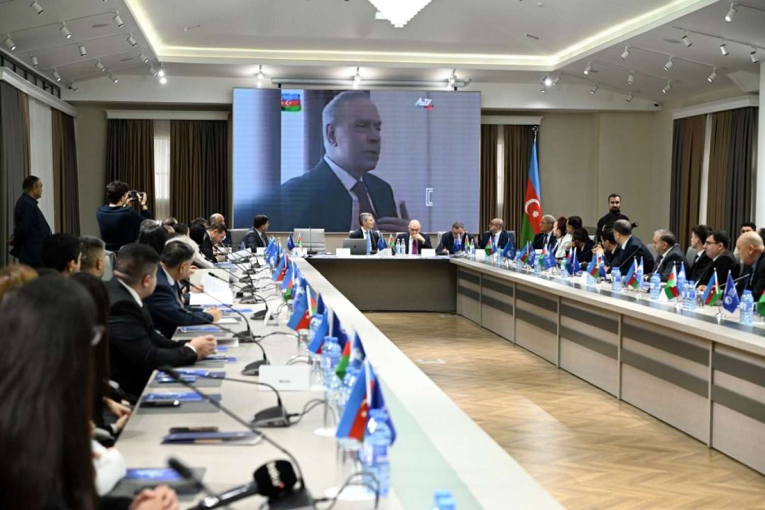 Bir milyardlıq laboratoriya – Bizdə elm niyə dəbdə deyil? - VİDEO 