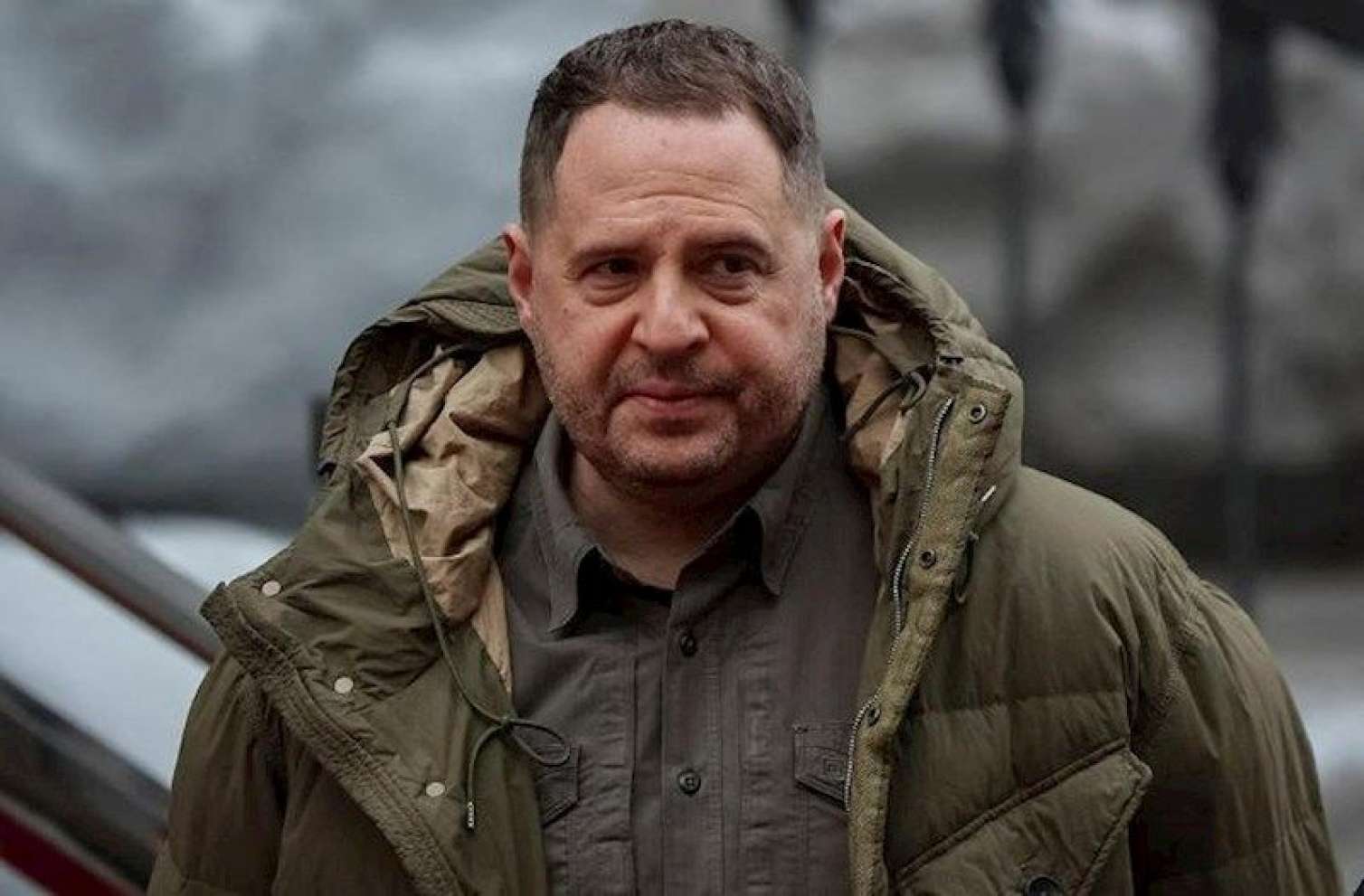 “Yermak işdən çıxarıldıqdan sonra ən azı on vəzifəsində qalıb” − KİV 