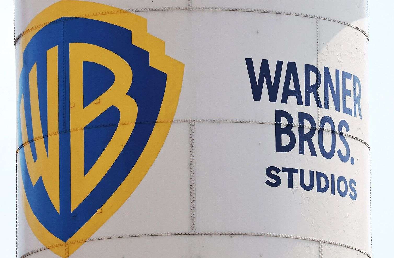 “Warner Bros.”a daha yüksək təklif – Kino sənayesini qarışdıran iddia gəldi 