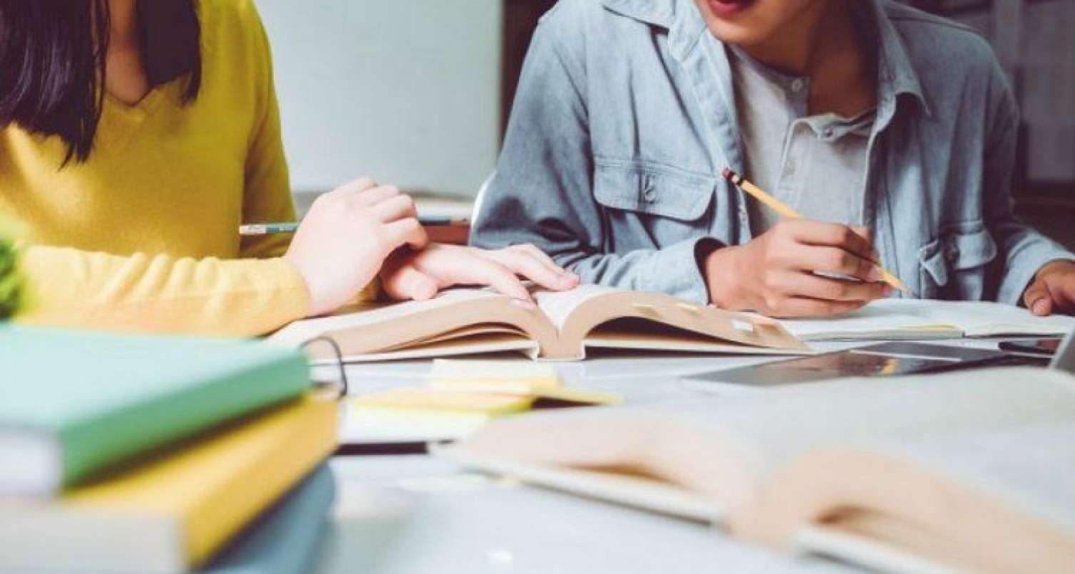 Pul ver, dərs keç - Məktəblərdə gizli repetitor oyunu ifşa olunu - VİDEO 