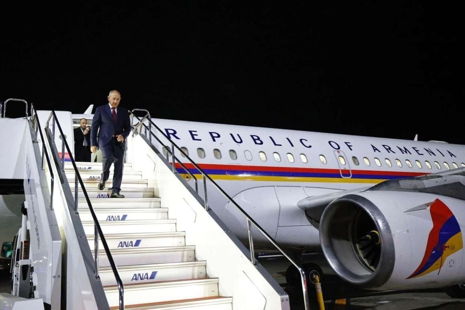 Paşinyanın təyyarəsi Moskvaya enə bilmədi – Ukrayna PUA-ları erməni baş nazirin planını pozdu 