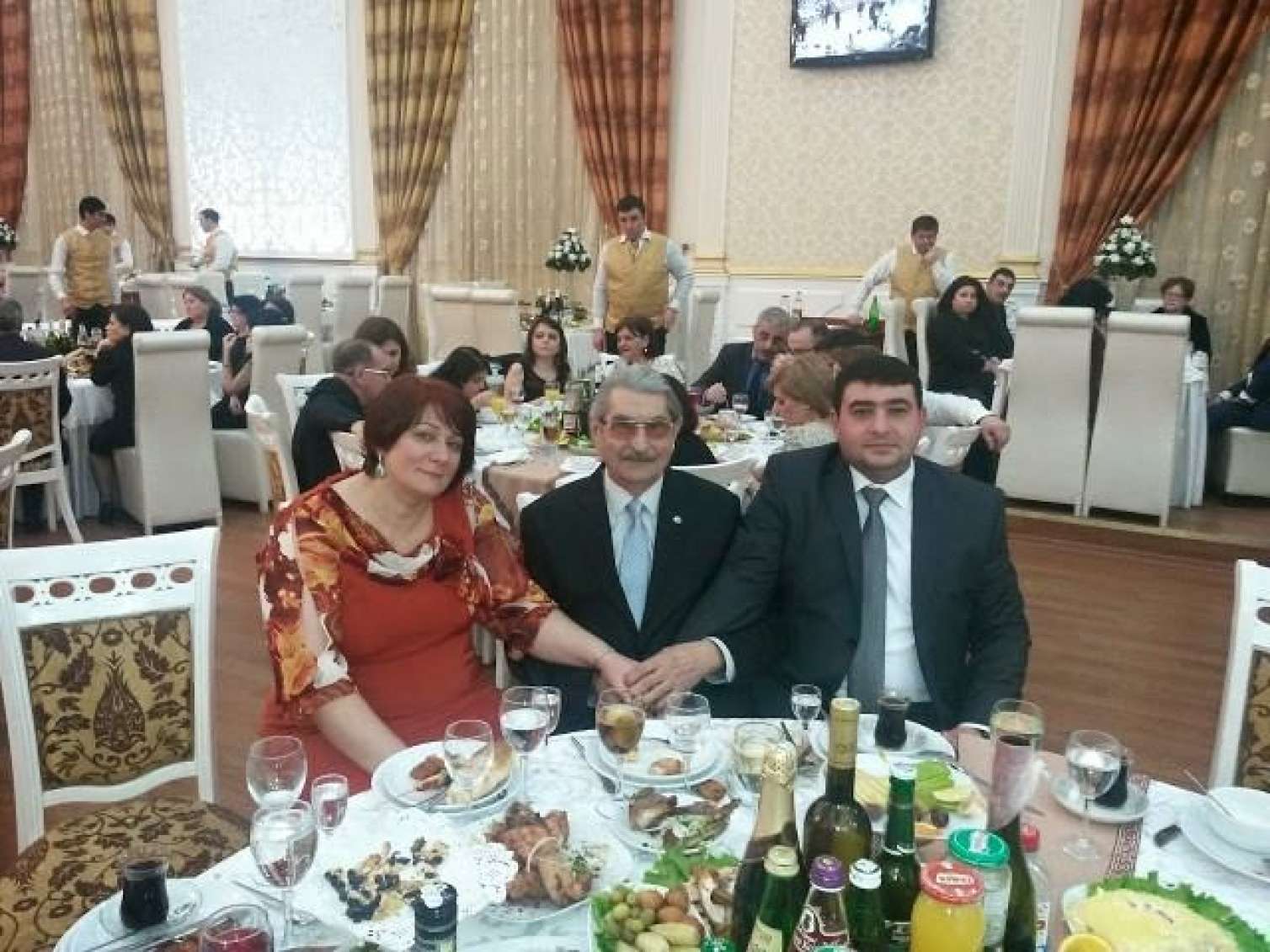 Ölkədən qaçan gömrük əməkdaşı Xalq şairinin oğlu imiş - FOTO