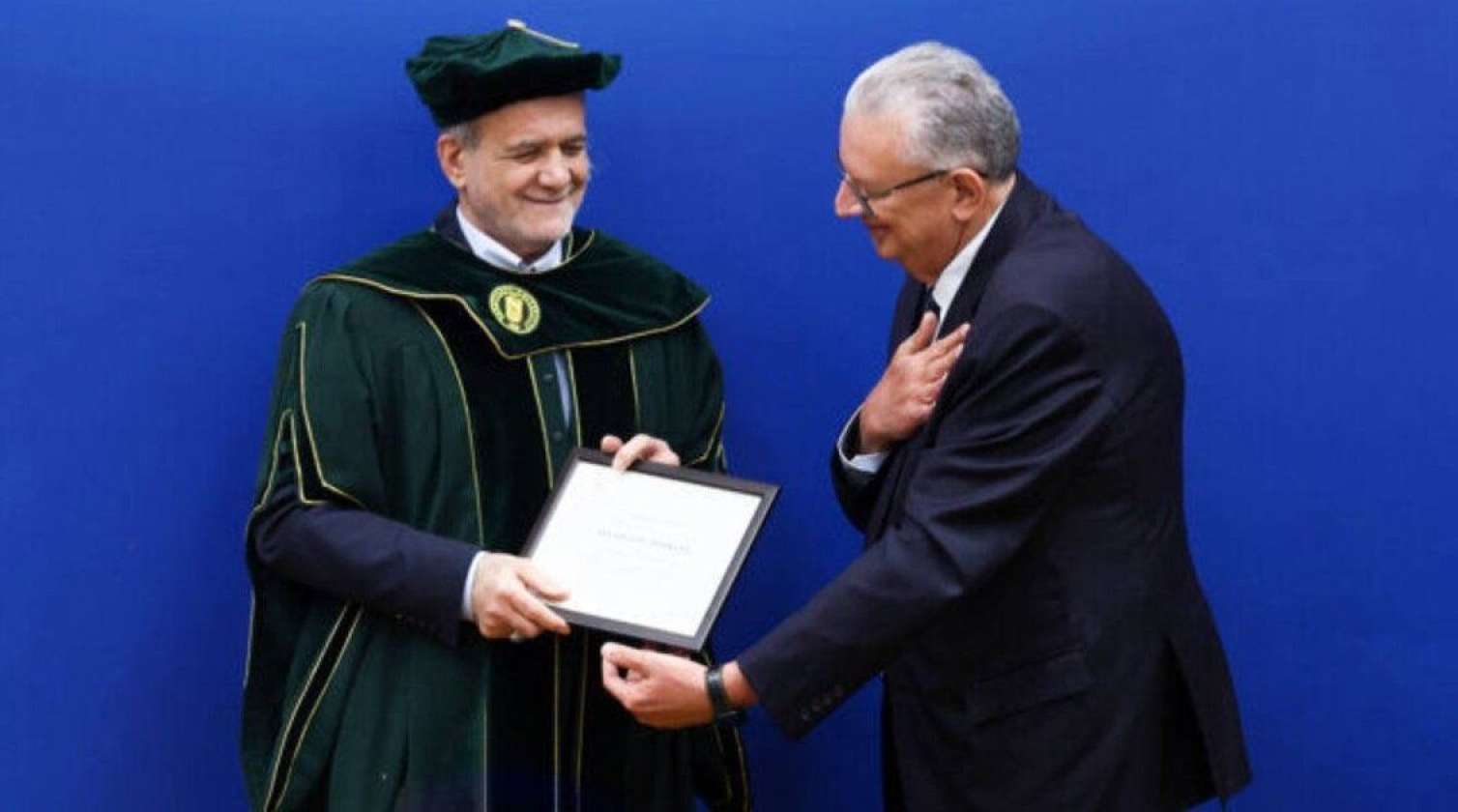 Pezeşkiana Qazaxıstanda fəxri doktorluq dərəcəsi verildi 